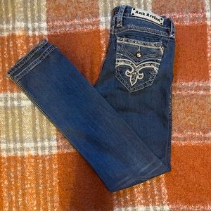 Rock revival straight leg jeans